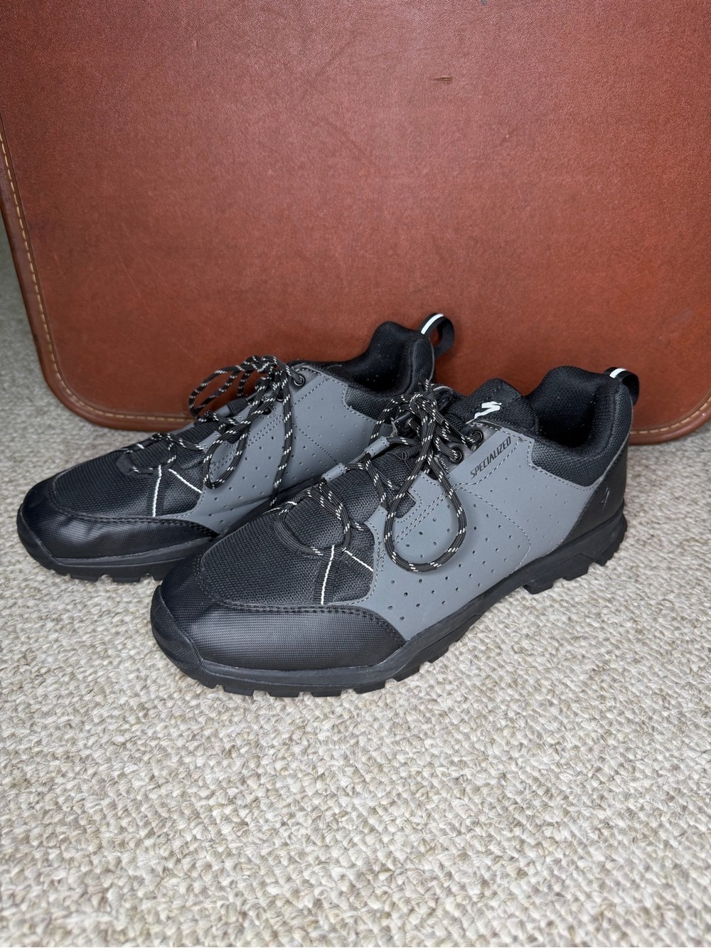 Specialized Tahoe Mountain Bike shoes - Picture 2 of 16
